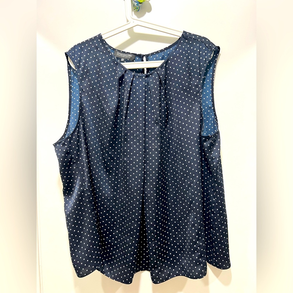Jones New York Navy Sleeveless Polka Dot Blouse
